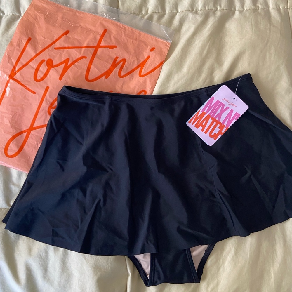 ✨NWT Kortni Jeane “Who Wears Short Skirts” Swim Detached Short Skirt